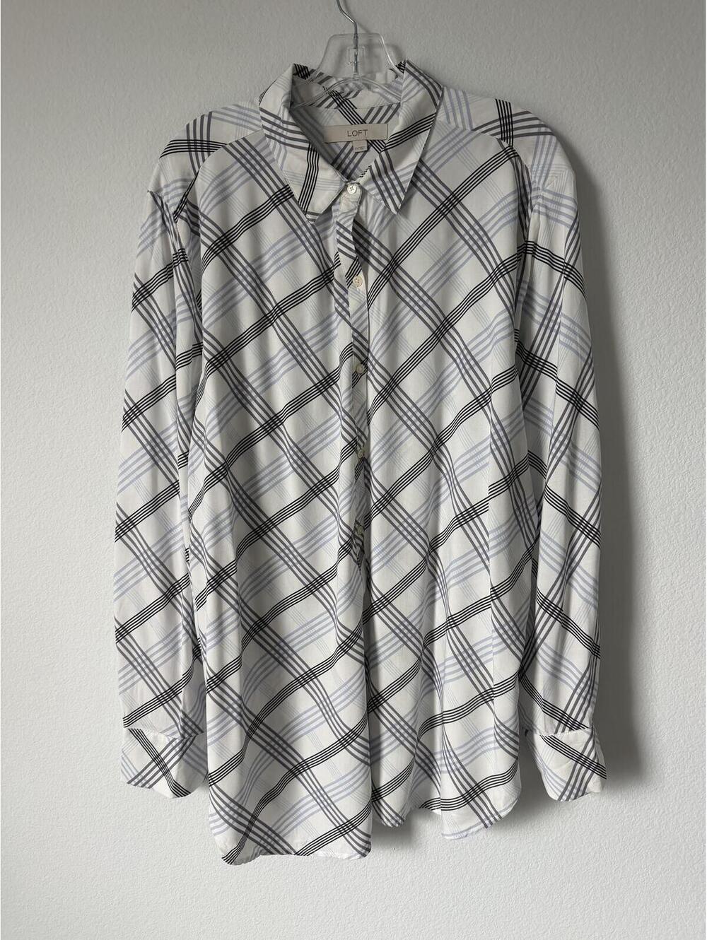 LOFT Long Sleeve Button Up Collared 100% Viscose Shirt Women's Size XXL